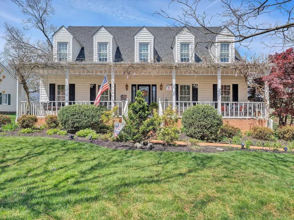 1505 Ashley Dr, Salem, VA 24153