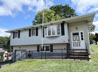 565 Allen St, Hazleton, PA 18202
