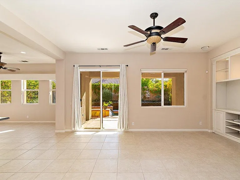 80215 Queensboro Dr #80215 — Photo 32