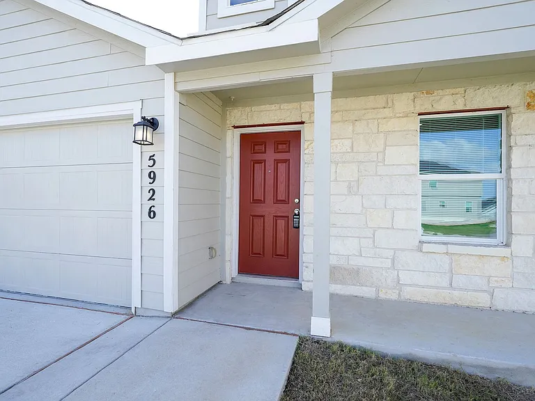 5926 Seaside Mnr — Photo 3