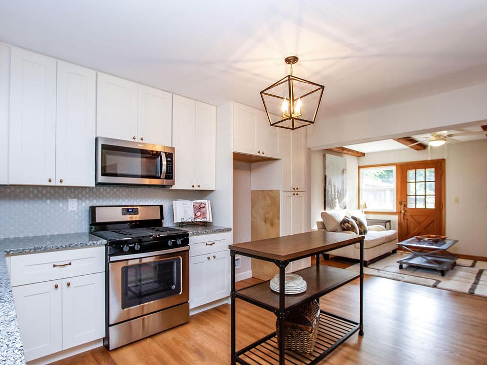 1st image of 5201 W Silverleaf Ln