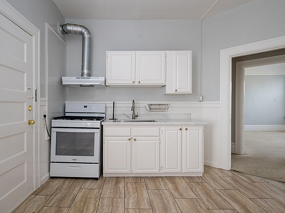 2nd image of 3671 16th St APT 7