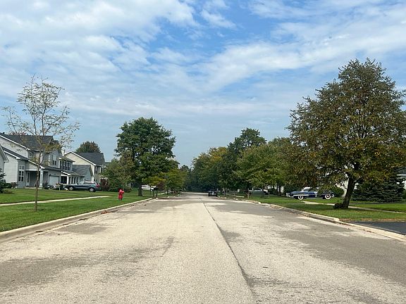 4th image of 1340 Oakland Cir