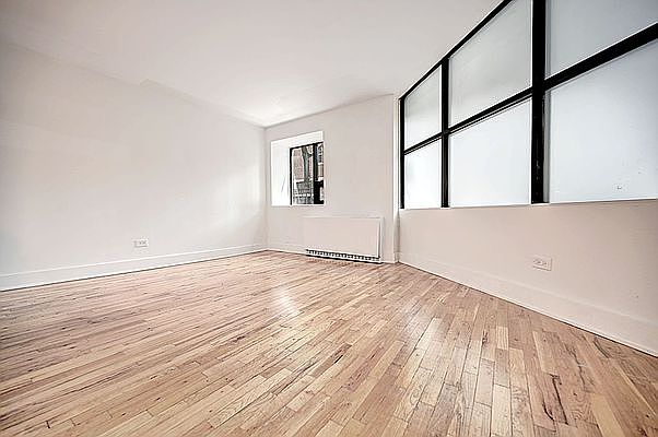 1st image of 123 Bank St APT 120