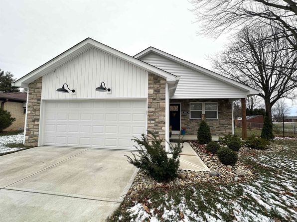 502 N High St, Walton, IN 46994