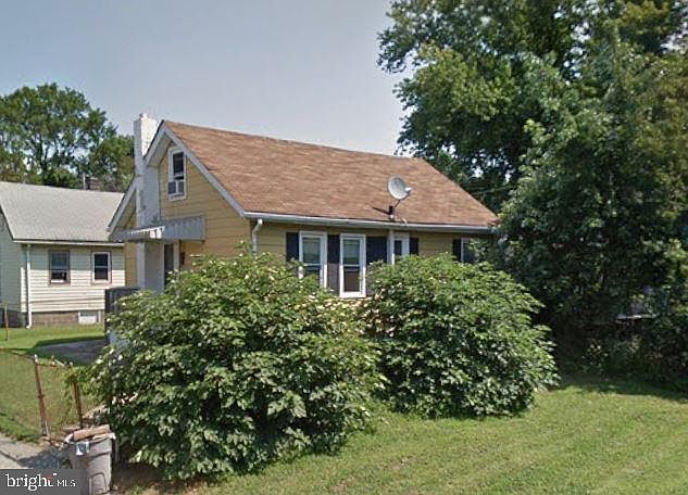 1st image of 75 Hedge St #2