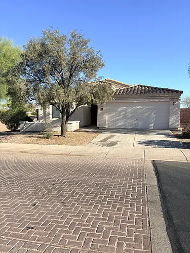 376 W Phantom Dr Photo 1