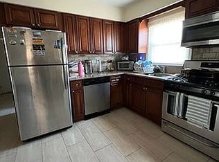 157-35 97th St #2, Howard Beach, NY 11414