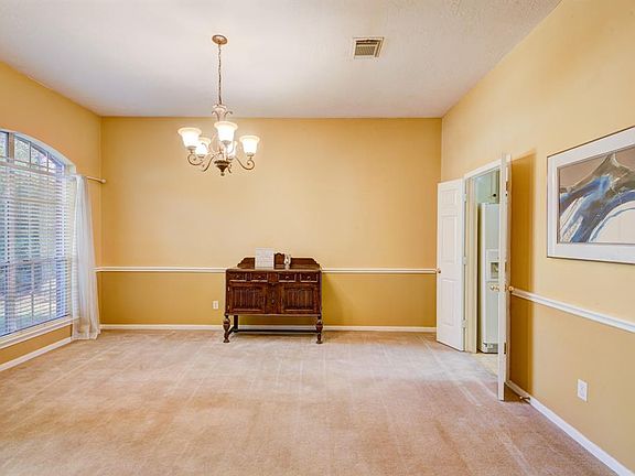 5th image of 3102 Candlewood Ln