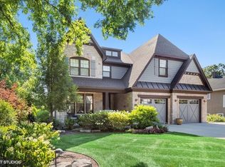 111 N Clinton Ave, Elmhurst, IL 60126