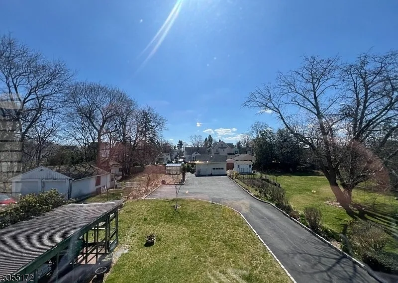 3 bed, 1.0 bath, $2,800 — Photo 2