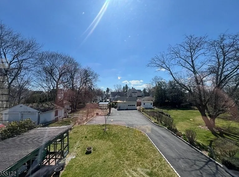 19 E Hanover Ave — Photo 2