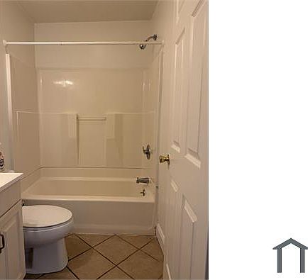 3rd image of 40 Oldfields Rd #1