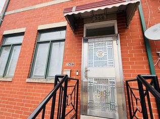 356 W 31st St, Chicago, IL 60616