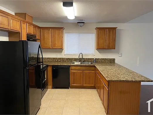 3 bed, $2,625 — Photo 4