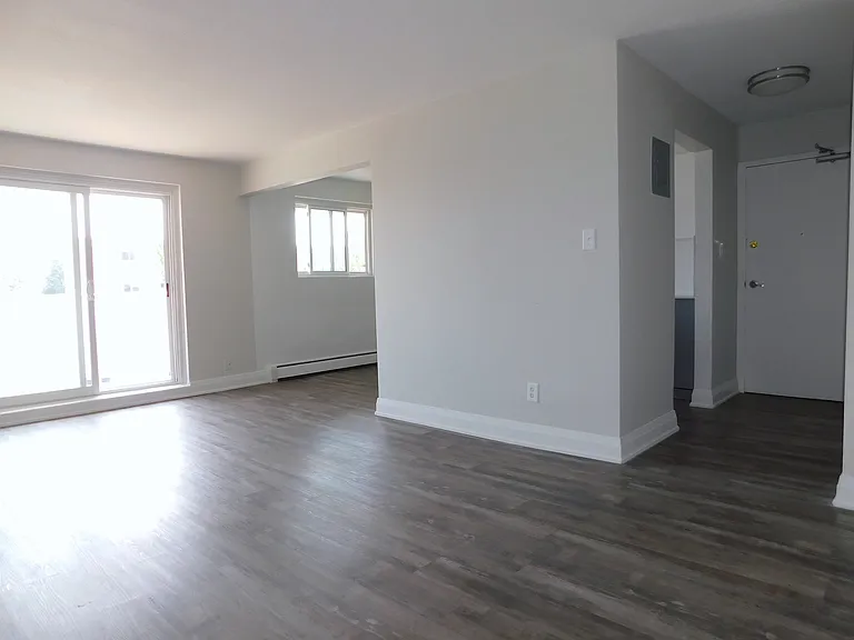 295 Home St — Photo 11