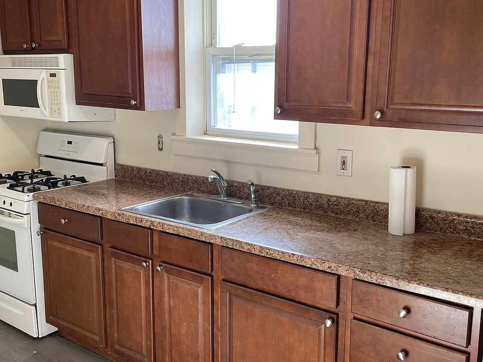 1st image of 69 Ulster Ave #1R