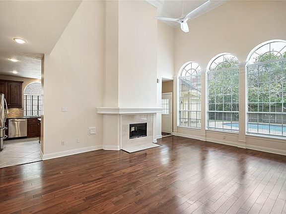 5th image of 14210 Scarborough Fair St