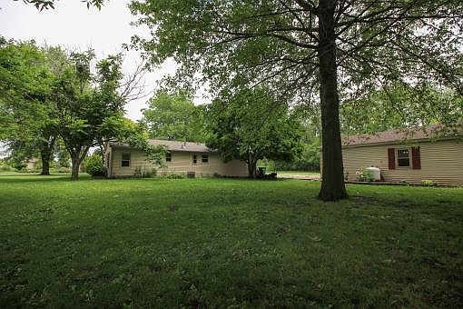 3rd image of 231 Haig St