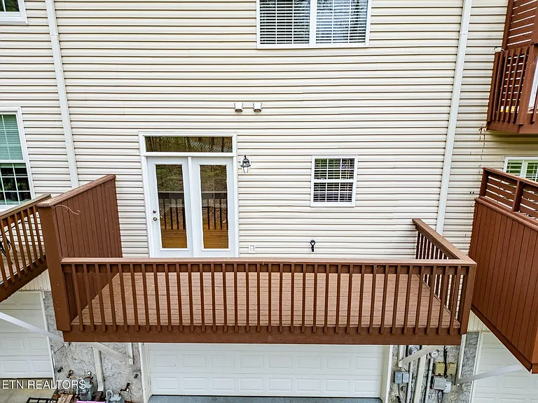 10708 Prince Albert Way — Photo 22