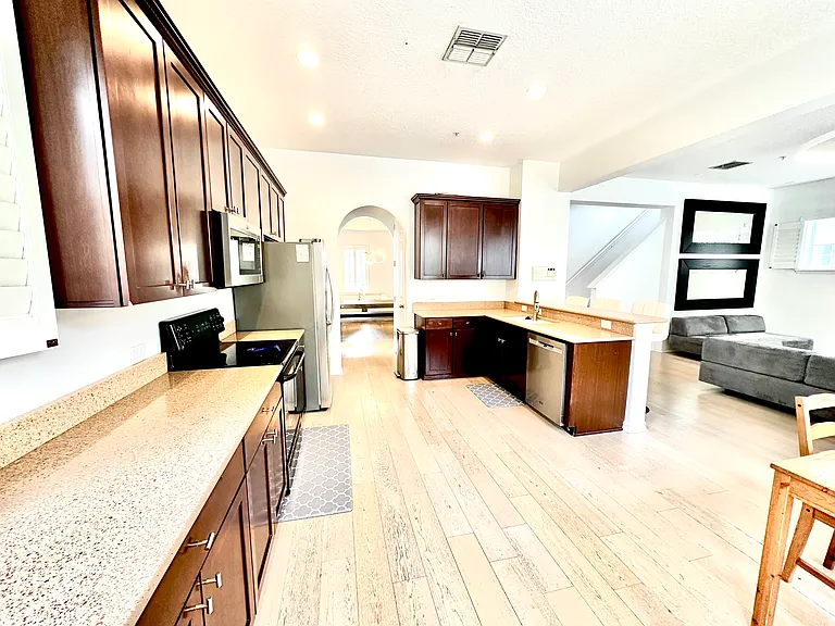 2164 Shaw Ln — Photo 7