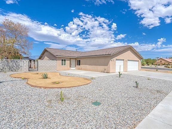 2nd image of 43645 Saguaro St