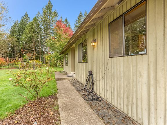 3rd image of 21116 NE 394th St