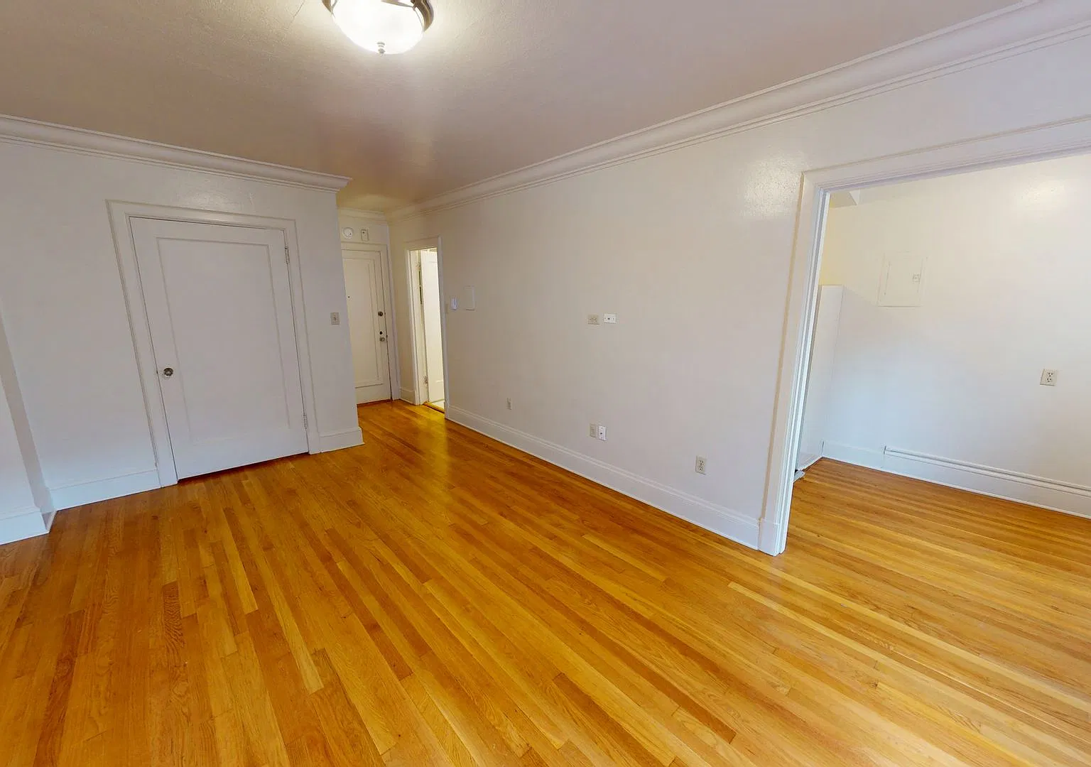 Stanford Apartments — Photo 4