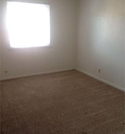 4th image of 210 S 13th St APT 3