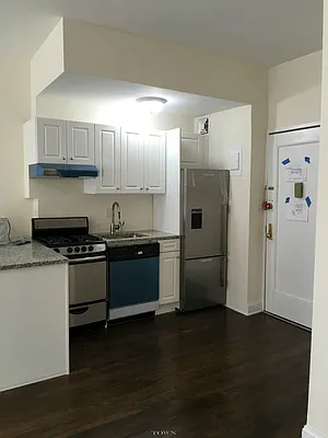 Rented by Town Residential | media 9