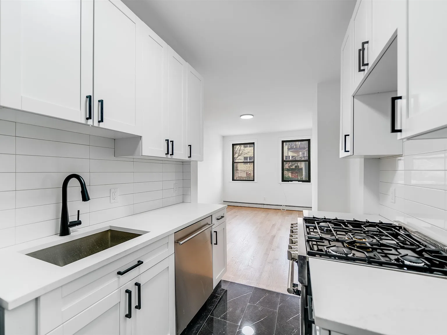 1 bed, 1.0 bath, $3,775 — Photo 2
