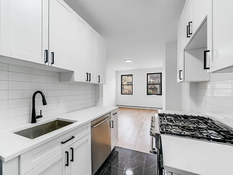 216 Jefferson St #2 — Photo 2