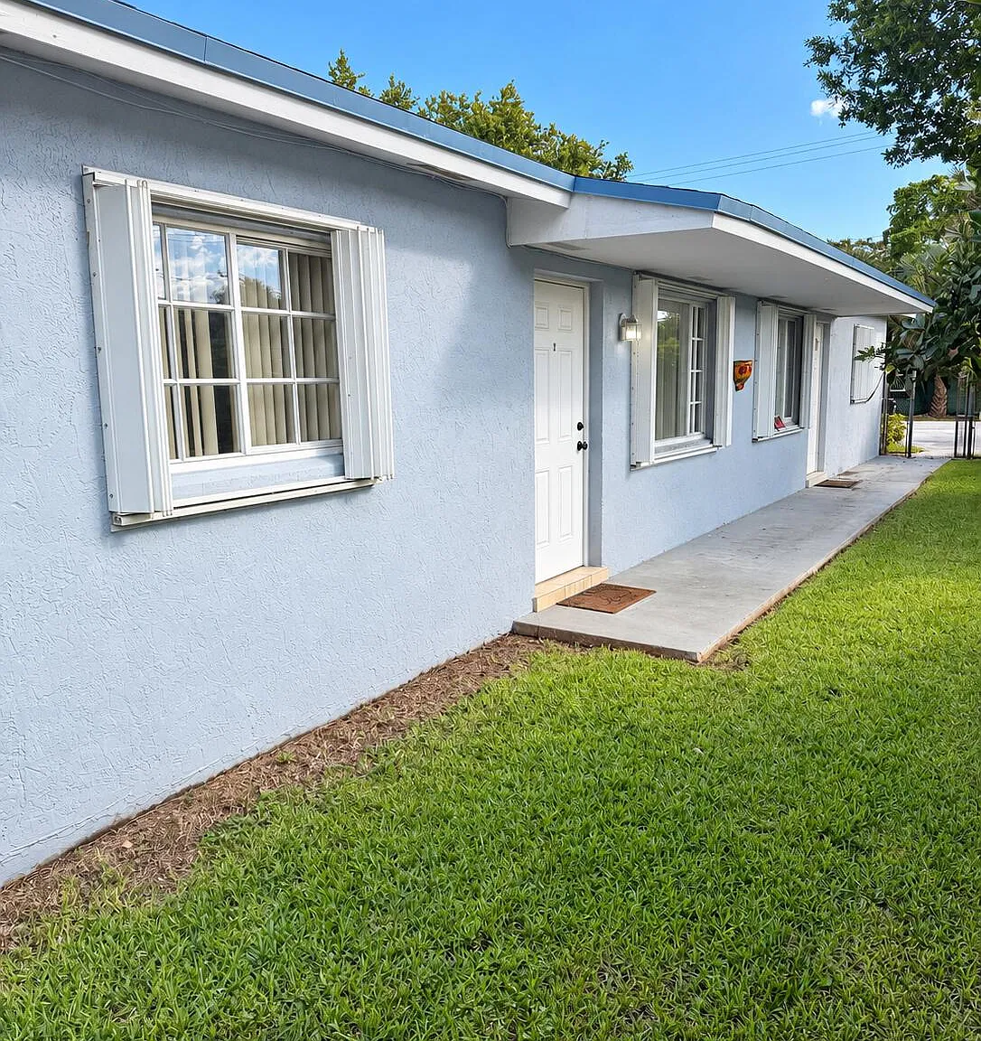 2 bed, 1.0 bath, 754 sqft, $2,300 — Photo 3