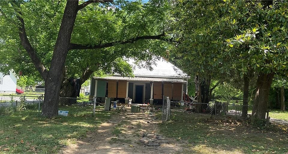 1st image of 244 S Piedmont Ave