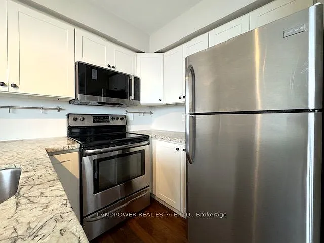 28 Harrison Garden Blvd #2005 — Photo 14
