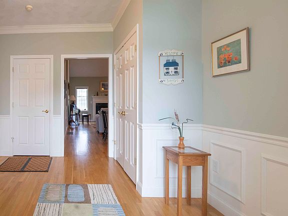 4th image of 16 St. Andrews Way