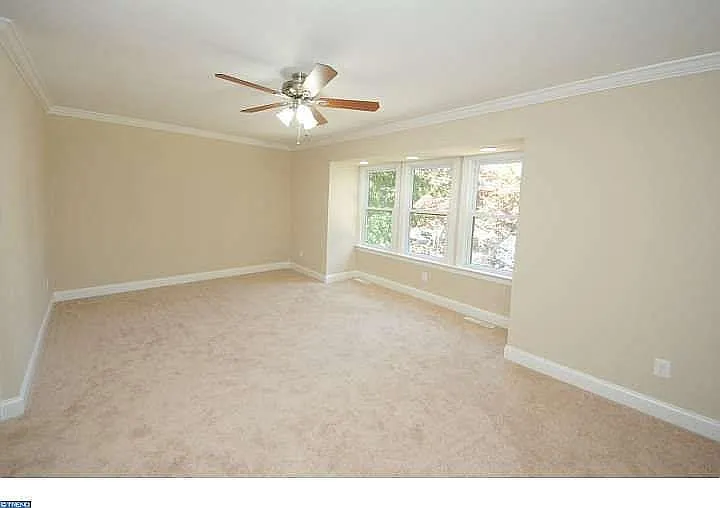 639 Twin Rivers Dr N — Photo 7