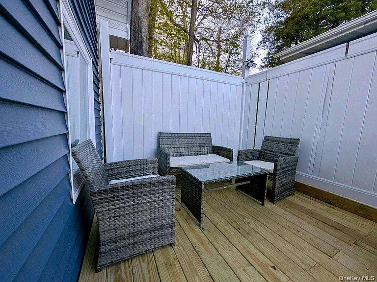 580 Lakes Rd — Photo 8