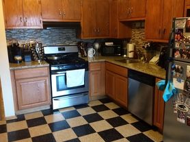 3371 S Kinnickinnic Ave, Milwaukee, WI