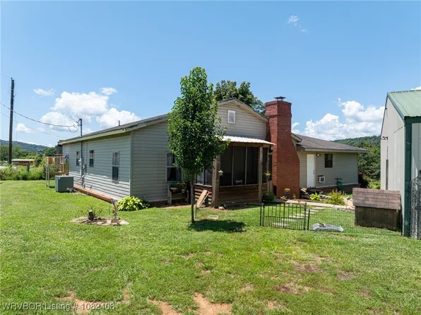 910 Shamrock Ln, Chester, AR 72934