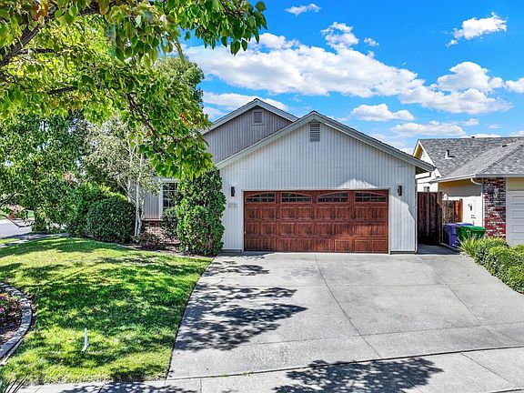 2nd image of 2138 Devonshire Drive
