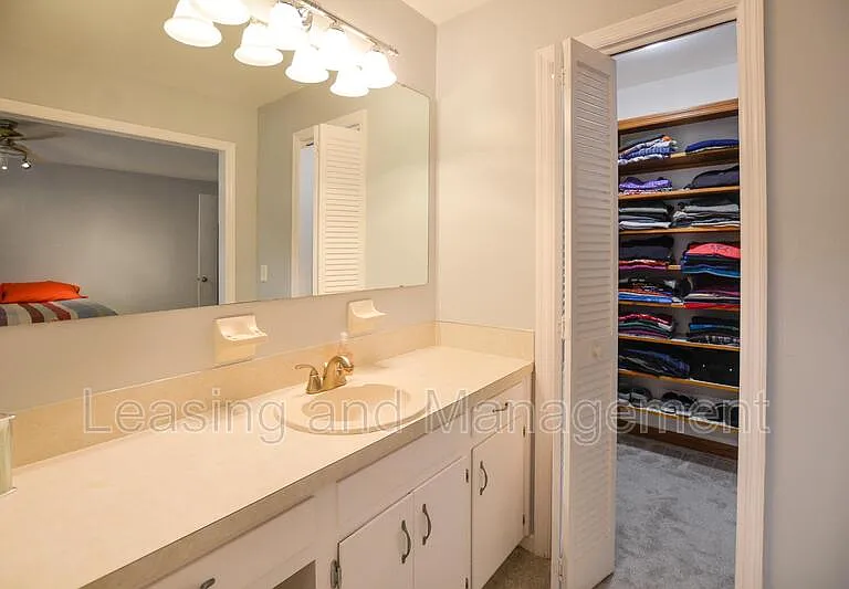 2156 Forest Lakes Blvd — Photo 24