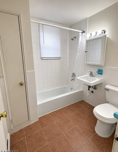 517 Westfield Ave — Photo 2