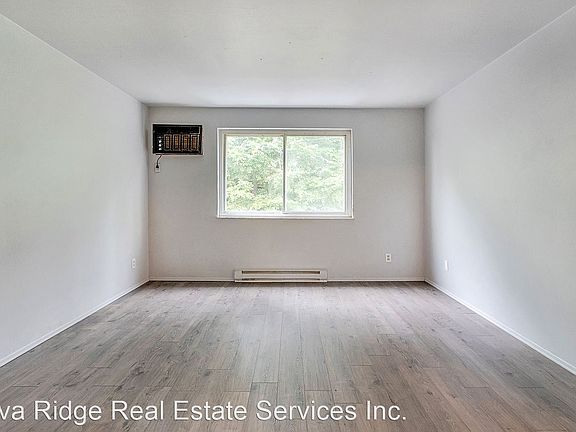 3rd image of 1710 Oak Avenue Ext APT D