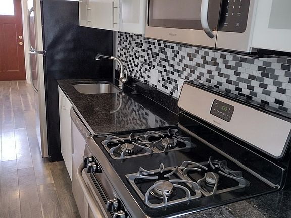 4th image of 405 McAllister St