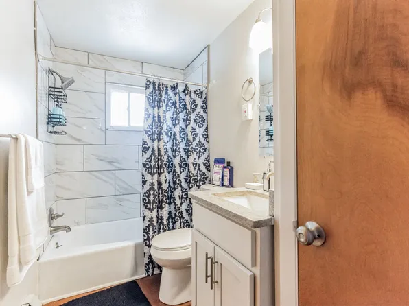 McKinley Manor, 2019 McKinley Ave Suite 11, Lakewood, OH 44107