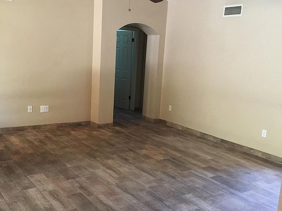 5th image of 8708 W Townley Ave