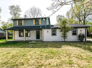 827 Yorkshire Rd, Anderson, IN 46012