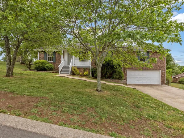 101 Forest Meadows Dr, Hendersonville, TN 37075