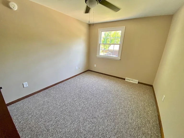 435 Baker Dr #B — Photo 15